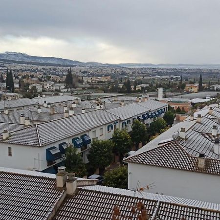 Piso Turistico Huetor Vega Apartment Exterior photo